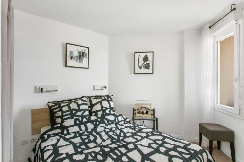 Appartement T3 terrasse vue sur mer, piscine, parking, wifi et clim
