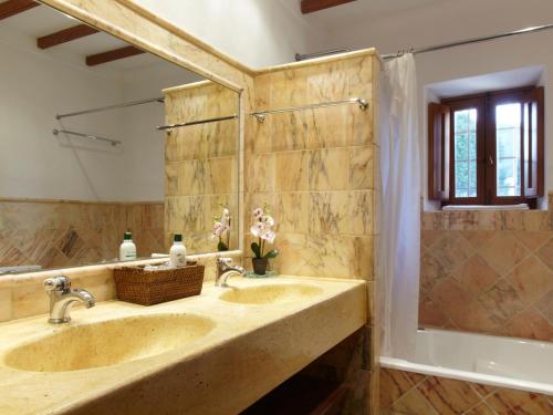 Ванна кімната в Can Mariano