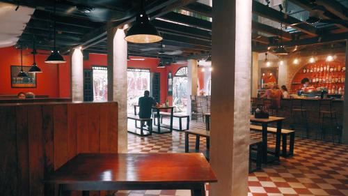 Restaurace v ubytování Monkey Republic Kampot