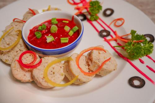 ホテルの敷地内または近くでの食事または食べ物
