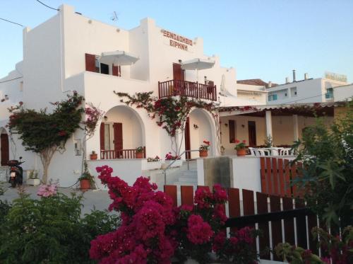 Gallery image of Irene Hotel - Beachfront in Parikia