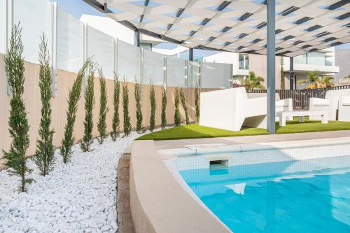 Villa Alisios Golf Luxury Tenerifesummervillas Heated pool