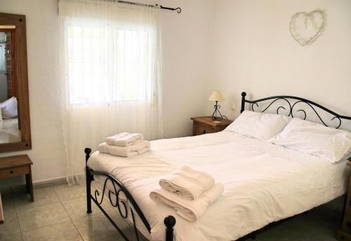 Posteľ alebo postele v izbe v ubytovaní Luxury Detached Villa Near Ameniti