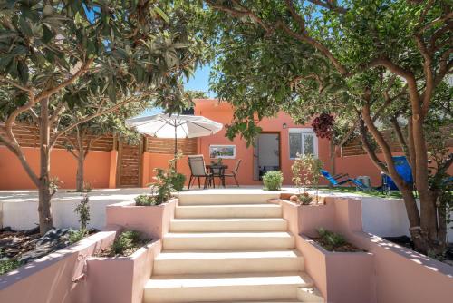 Casa EleMar Villa with Private Yard