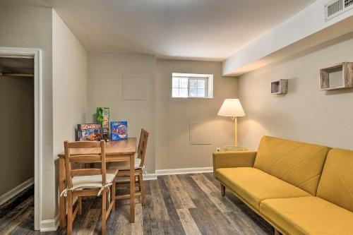 Ruang duduk di Midtown Baltimore Hub Half Mi to Penn Station