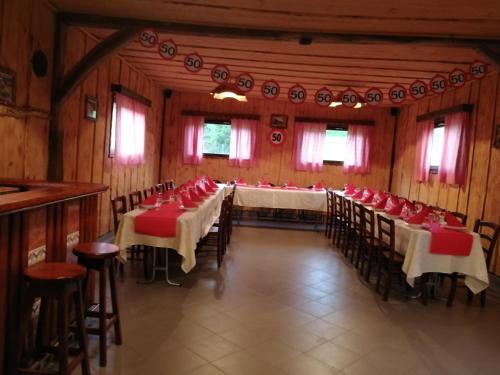 Restorāns vai citas vietas, kur ieturēt maltīti, naktsmītnē Farm Stay Pr Lavric