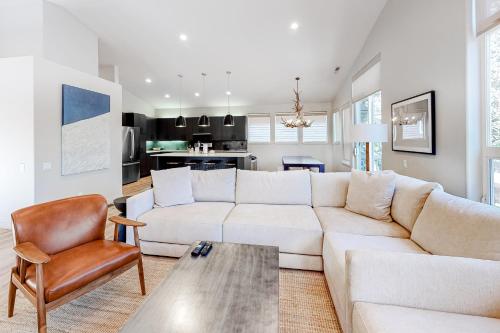 Mountain Air Abode – Photos 3