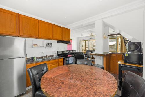 34 Champlain Unit 1 – Photos 5