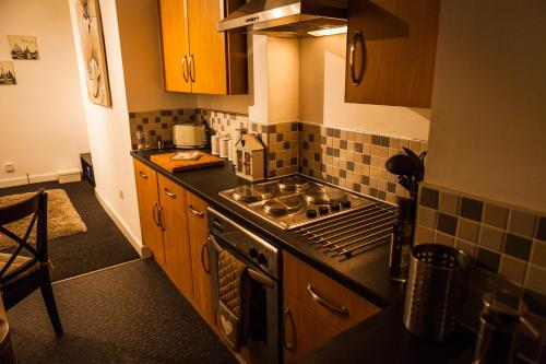 Station Suite – Simple2let Serviced Apartments – Photos 3