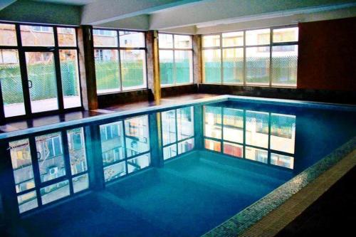 Bazén v ubytování Hotel Neptun nebo v jeho okolí