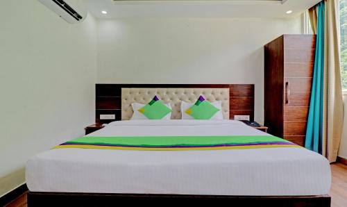 Letto o letti in una camera di Hotel Hidden Delight Rishikesh