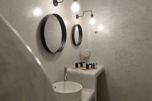 Koupelna v ubytování Eolia luxury suites Andros
