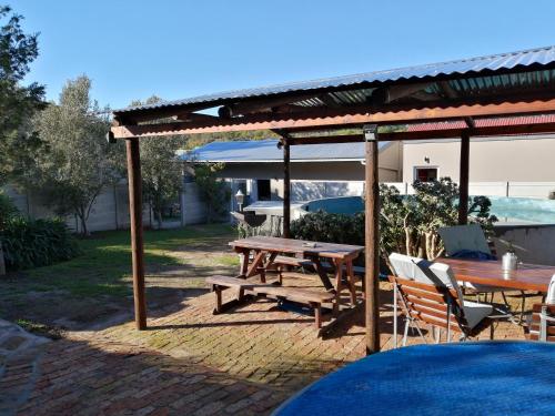 Gallery image of Swartberg Guest House in Caledon