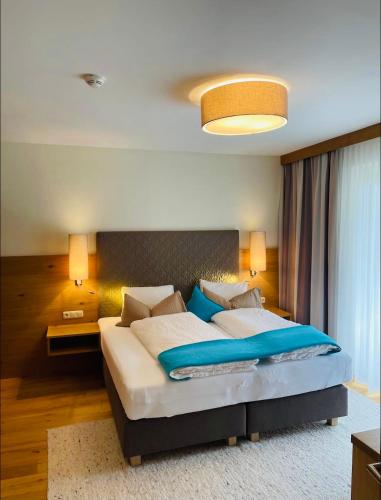 Cama o camas de una habitación en Biancas Luxury Apartment close Ischgl Spa & Pool ganze Ferienwohnung