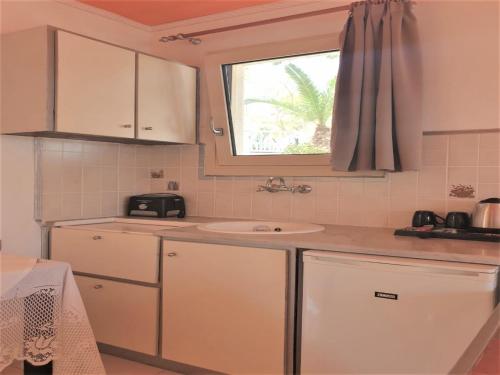 Beautiful and Spacious Room near Cretan Sea