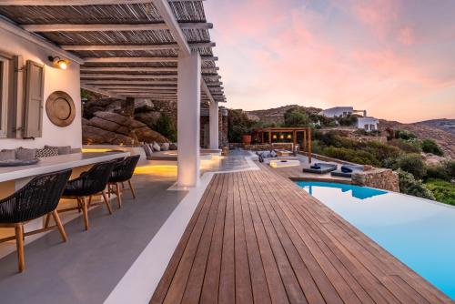 Hồ bơi trong/gần Villa Artisti Mykonos