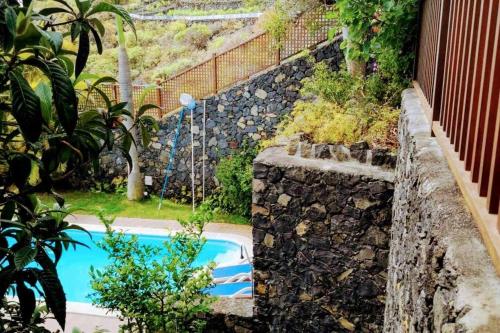 Bazén v ubytování Kettytravel Casa La Morera Piscina y Asadero La Palma Islas Canarias nebo v jeho okolí