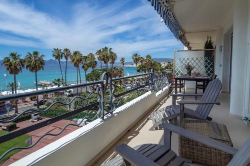 Cannes Croisette Superbe 3P front de mer