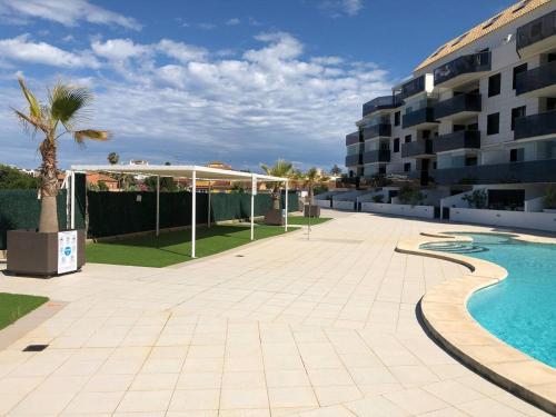 Sundlaugin á Modern apartment close to centre of Denia Spain eða í nágrenninu