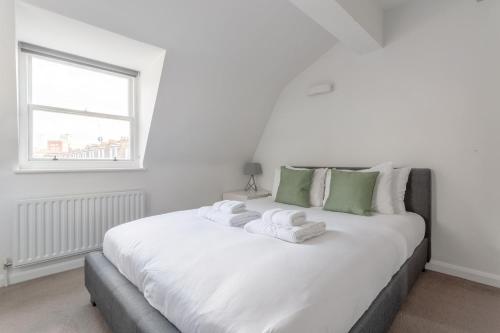 Bright & Airy 1 Bedroom Apartment in Central London