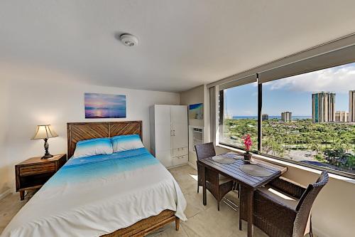 Hawaiian Monarch 1604 condo_2