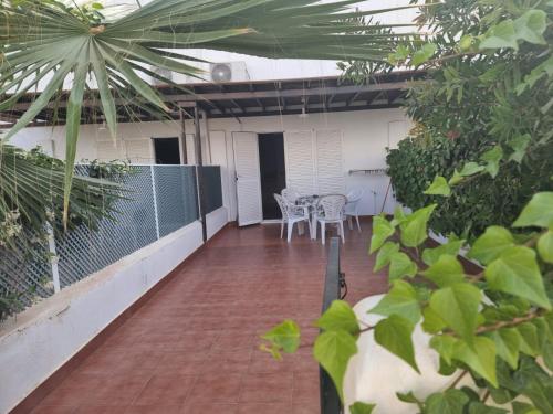 Balkoni atau teres di Duplex extraordinario naturista en Vera Playa!