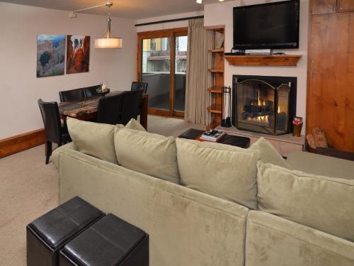 Lionshead Arcade #204 Condo – Photos 4