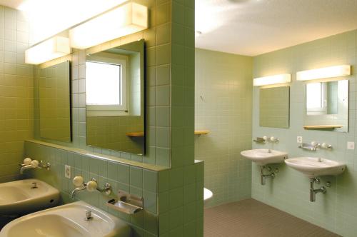 
Ein Badezimmer in der Unterkunft Richterswil Youth Hostel
