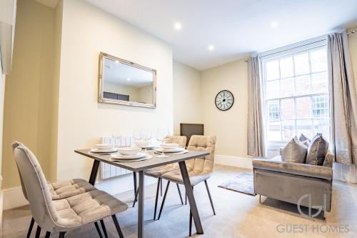 Guest Homes - Shaw Street Residence