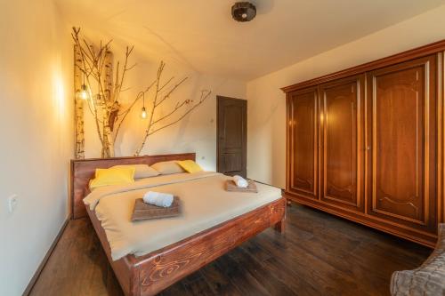 En eller flere senger på et rom på Apartments Vidik
