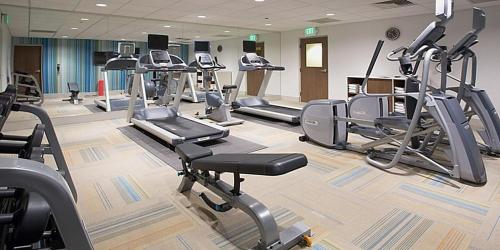 Palestra o centro fitness di Holiday Inn Express & Suites - Lumberton by IHG