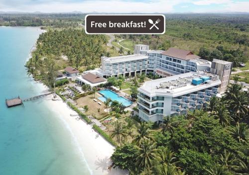 منظر Hotel Santika Premiere Beach Resort Belitung من الأعلى