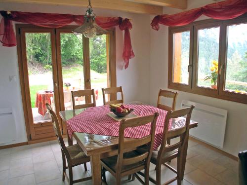 Fotografie z fotogalerie ubytování Chalet Escapade by Interhome v destinaci Ovronnaz