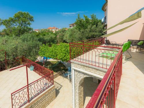 Un balcón o terraza en Holiday Home Duje & Mare by Interhome