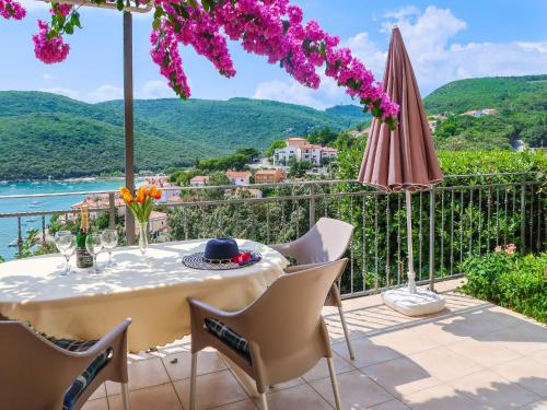 Apartment Klaudija by Interhome