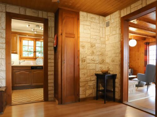 Ruang duduk di Chalet Chalet Les Rochers Blancs by Interhome
