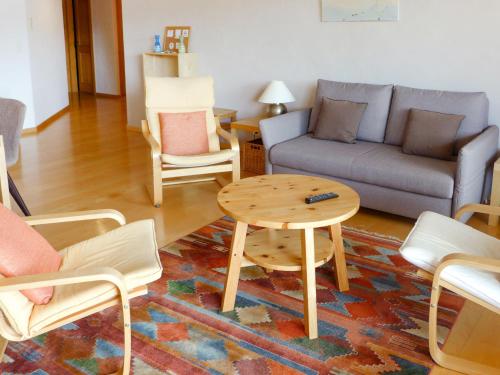 Apartment Romarin 220 by Interhome