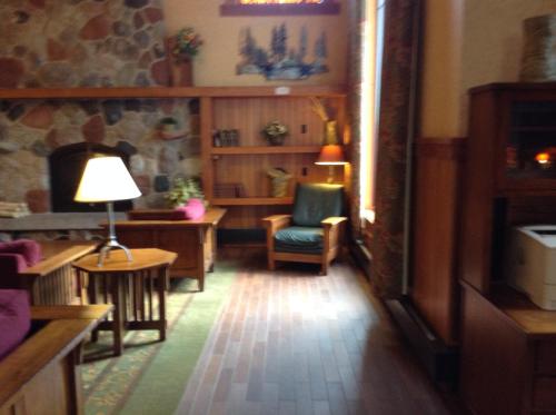 Ruang duduk di Canal Park Lodge
