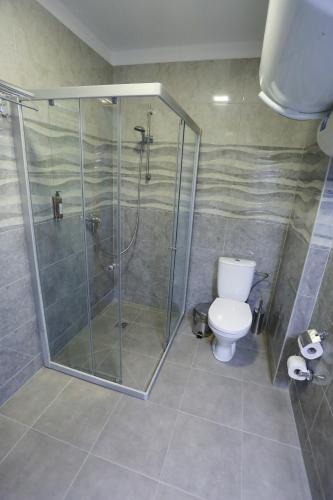 Un baño de Hotel Jonapolis
