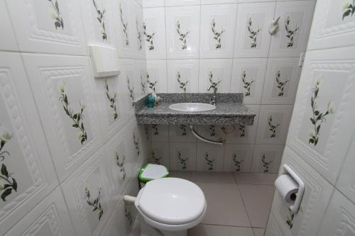 A bathroom at Hotel Lagoa