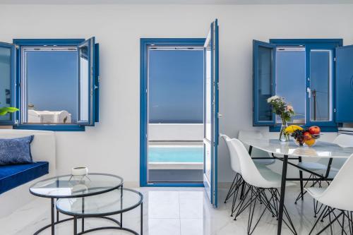 Χώρος καθιστικού στο Kyklos Villas - luxury villas with private pool