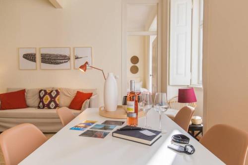 135 B - Alfama Renovated Charming Historic Flat near Baixa