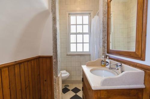 Quiet Charming Flat in Historic Alfama near Baixa