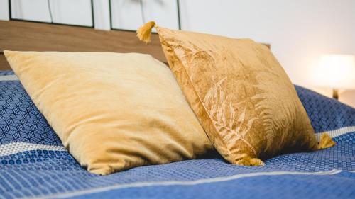 Ένα ή περισσότερα κρεβάτια σε δωμάτιο στο Apartament Marbud przy Aquaparku Reda
