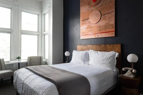 The Metro Hotel Image