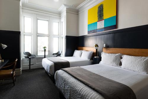 The Metro Hotel Image
