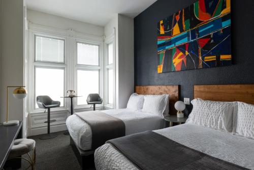 The Metro Hotel Image