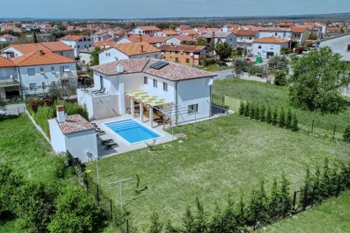 Zdjęcie z galerii obiektu Villa Lemoar Pula w Puli