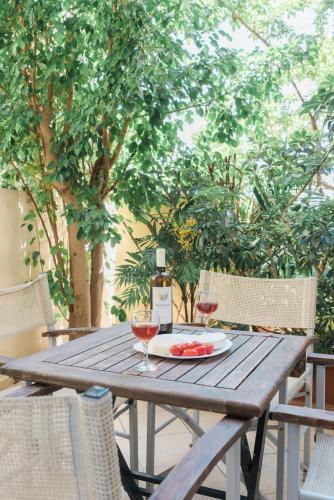 Κήπος έξω από το Prokimea Seaview Apartments