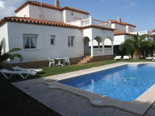 VILLA ESMERALDA CON PISCINA PRIVADA, Miami Platja ...